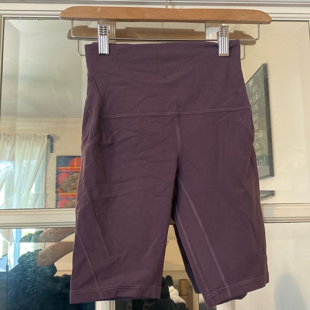 align lululemon shorts